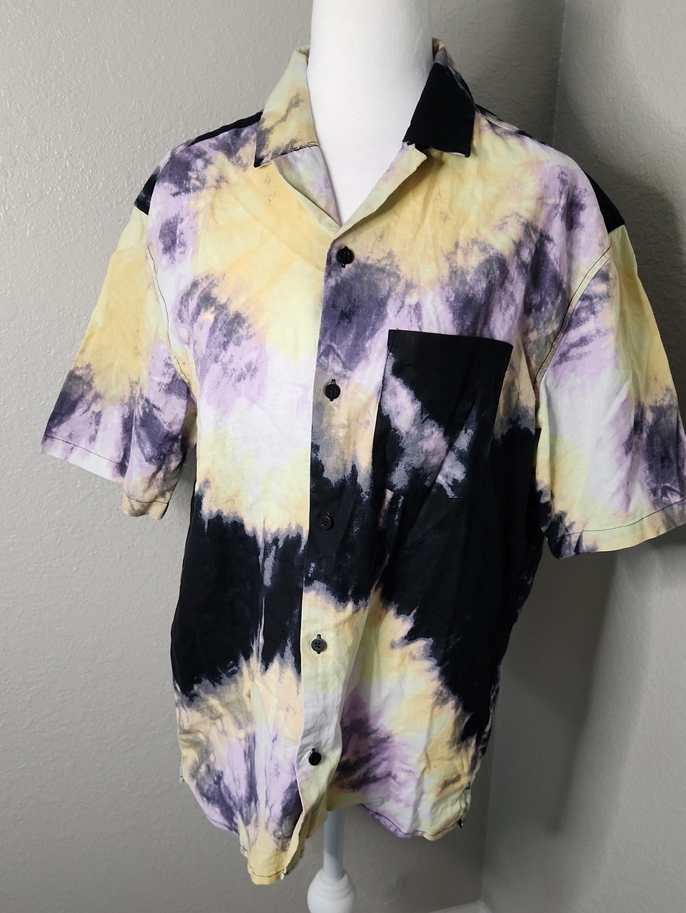 H&M Tie-Dye Short Sleeve Button-Up Shirt in Black, Yellow & Lavender